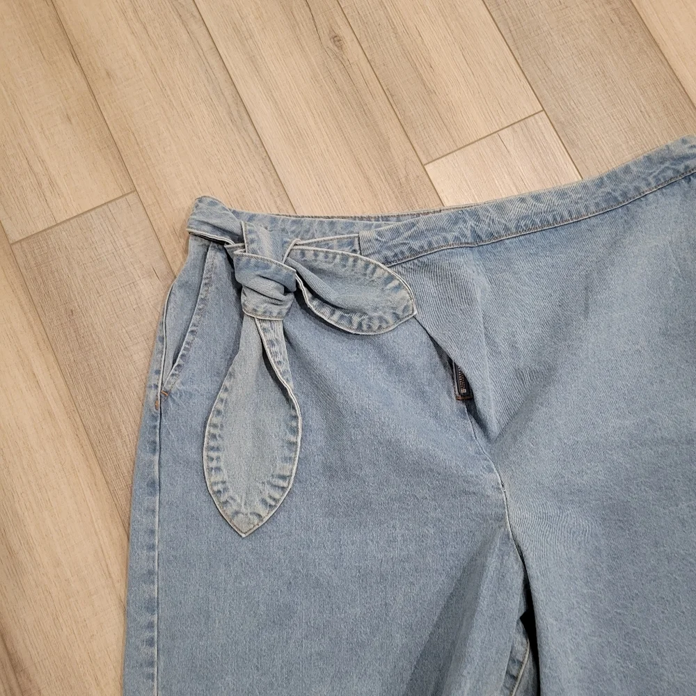ELOQUII WEEKEND DENIM SHORTS WITH BELT SIZE 20 NWT